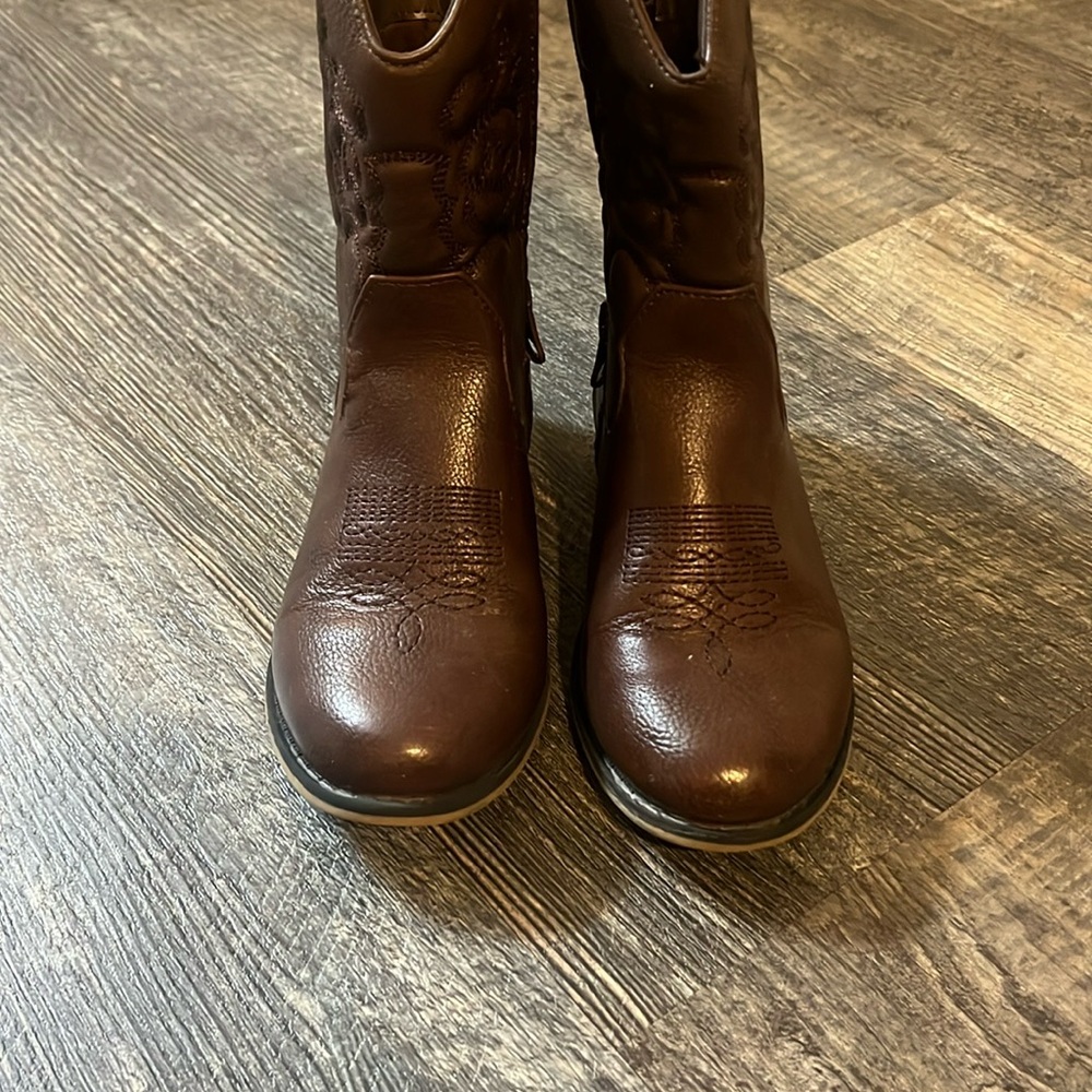 Elegant Brown Leather Women's Boots